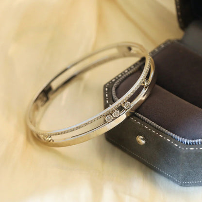 [Super Jewellery]Move Romane Diamond Bangle Bracelet