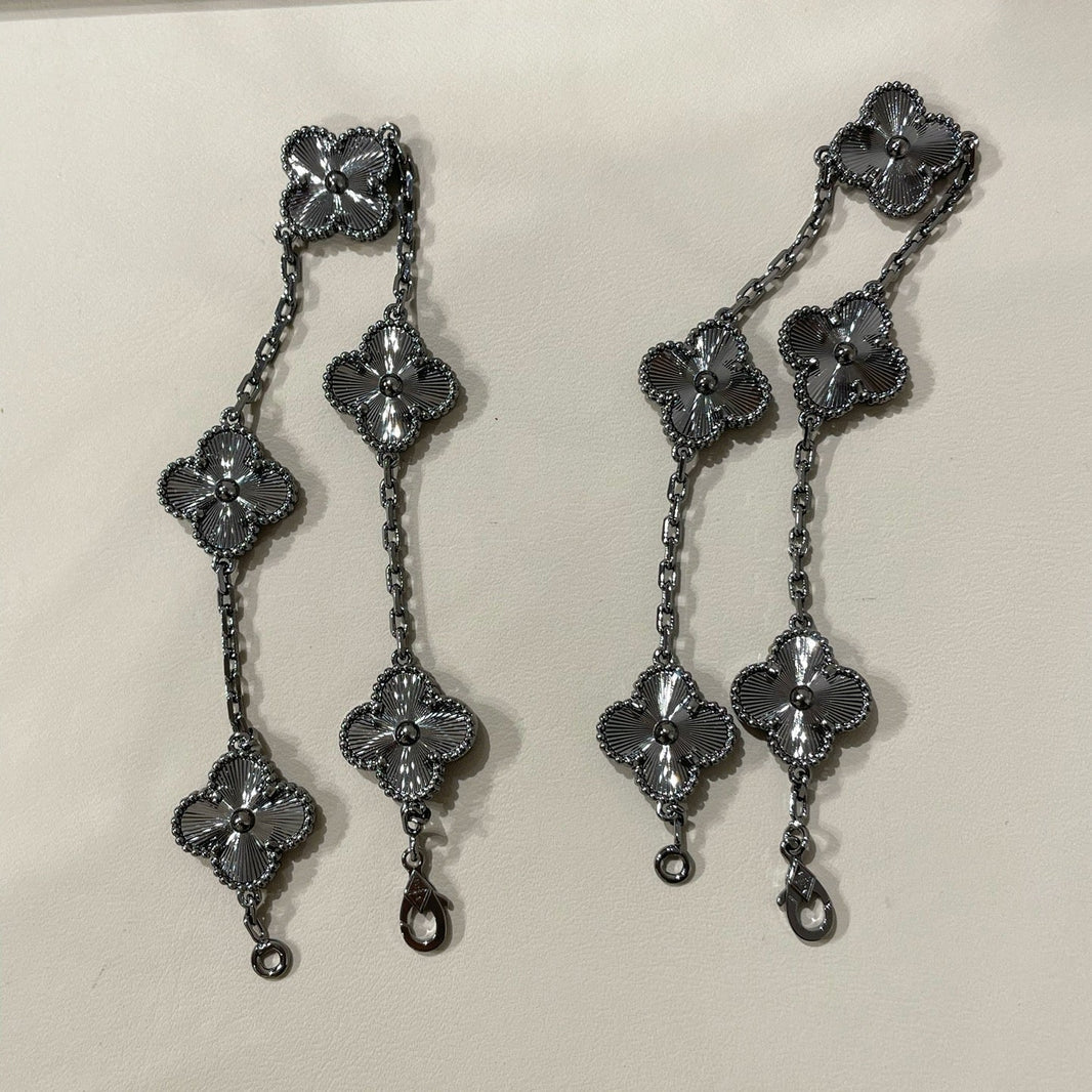 [Super Jewellery]CLOVER 5 MOTIF BLACK BRACELET