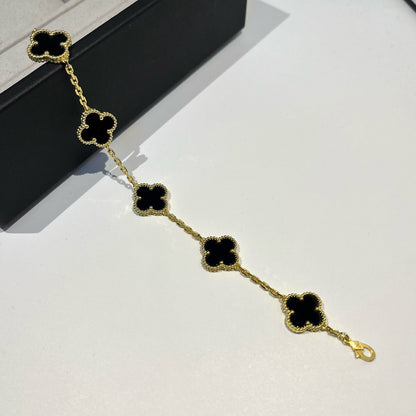 [Super Jewellery] CLOVER 5 MOTIF ONYXS BRACELET COLLECTION