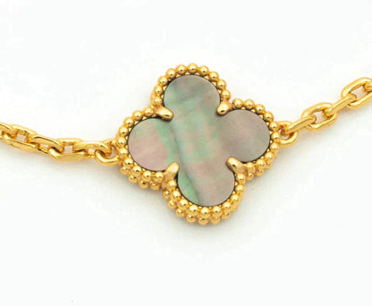 [Super Jewellery] CLOVER 5 MOTIF GRAY MOP BRACELET COLLECTION