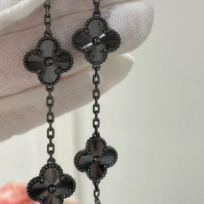 [Super Jewellery]CLOVER 5 MOTIF BLACK BRACELET