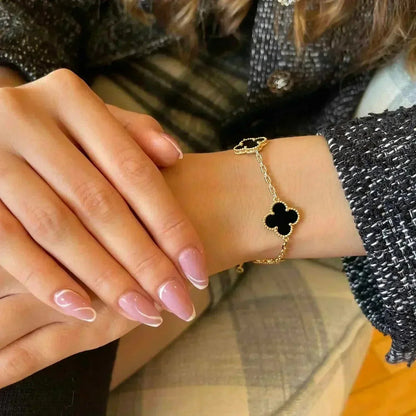 [Super Jewellery] CLOVER 5 MOTIF ONYXS BRACELET COLLECTION