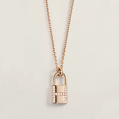 [Super Jewellery]HM ADVANCED NICHE LOCK HEAD NECKLACE DIAMONDS