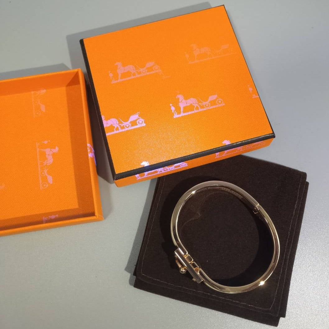 [Super Jewellery]H CLOUD BLUE BRACELET