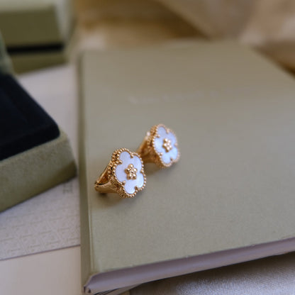 [Super Jewellery]LUCKY PINK GOLD WHITE MOP EARRINGS