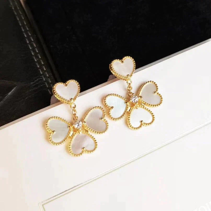 [Super Jewellery]CLOVER SWEET WHITE MOP EARRINGS