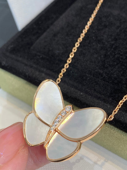 [Super Jewellery]BUTTERFLY GOLD MOP DIAMOND NECKLACE