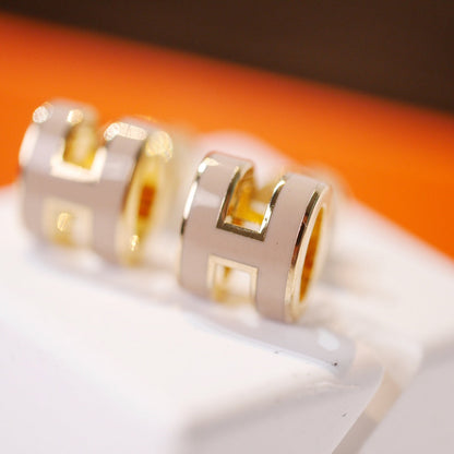 [Super Jewellery]MINI POP H GOLD EARRINGS GREY