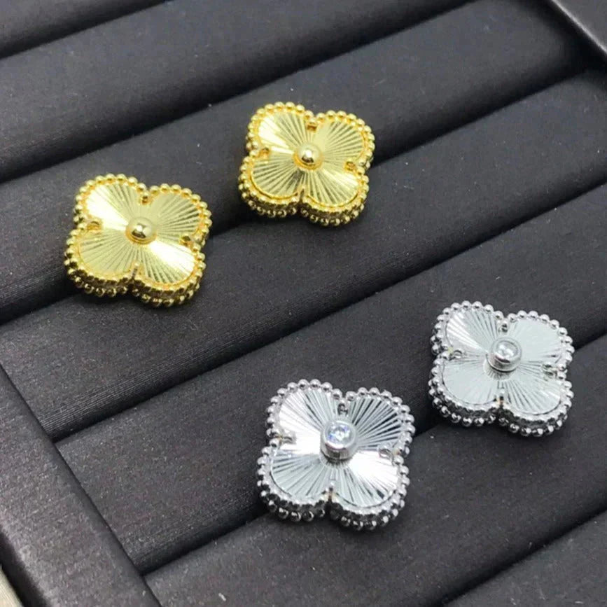 [Super Jewellery]CLOVER MINI 9.5MM LASER EARRINGS