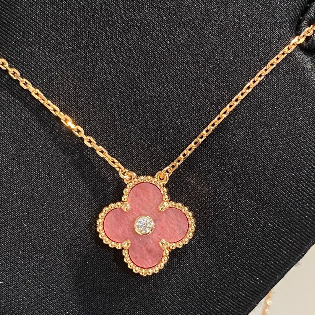 [Super Jewellery]CLOVER 15MM DIAMOND RHODONITE NECKLACE