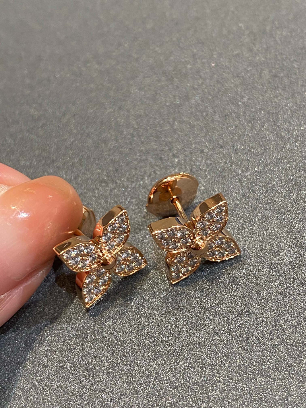 [Super Jewellery]STAR DIAMOND EARRINGS