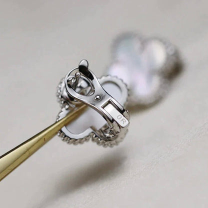 [Super Jewellery]CLOVER MEDIUM 1 MOTIFS  WHITE MOP EARRINGS SILVER