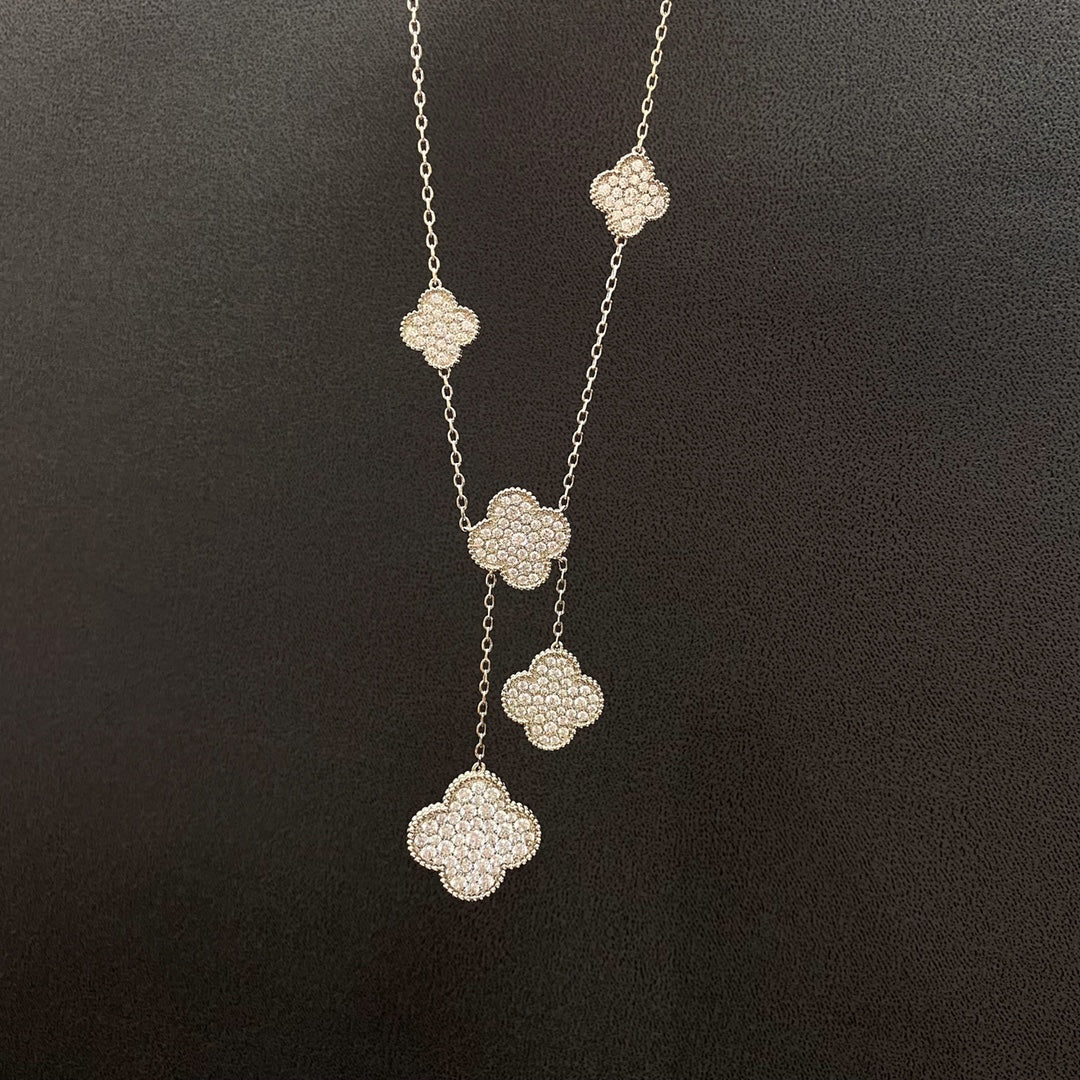 [Super CiCi ]CLOVER 5-MOTIV-HALSKETTE IN SILBER MIT DIAMANTEN
