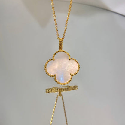 [Super Jewellery]CLOVER 25MM MOP LARGE PENDANT NECKLACE