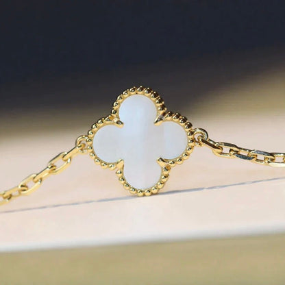 [Super Jewellery]CLOVER 20 MOTIFS WHITE MOP NECKLACE