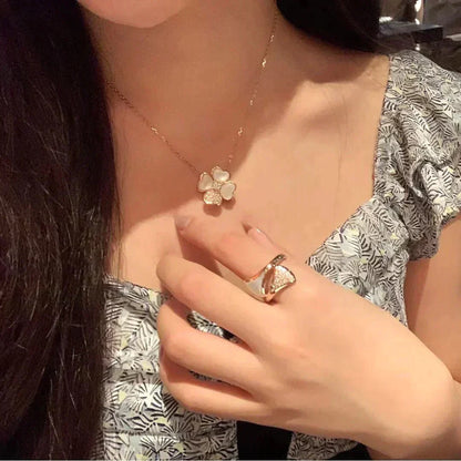 [Super Jewellery]CLOVER MOP DIAMOND ROSE GOLD NECKLACE