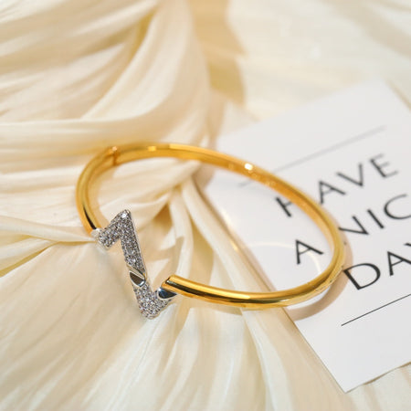 [Super Jewellery]VOLTE UPSITE DOWN GOLD DIAMOND BRACELET
