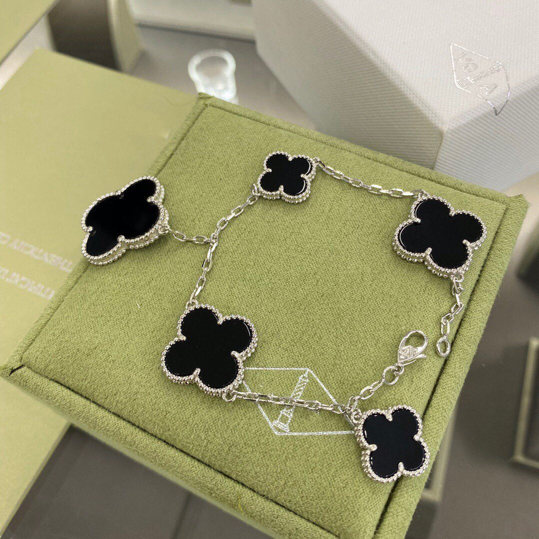 [Super Jewellery]CLOVER 5 MOTIFS SIVLER ONYX BRACELET