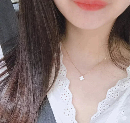 [Super Jewellery]CLOVER MINI 9.5MM WHITE MOTHER-OF-PEARL NECKLACE