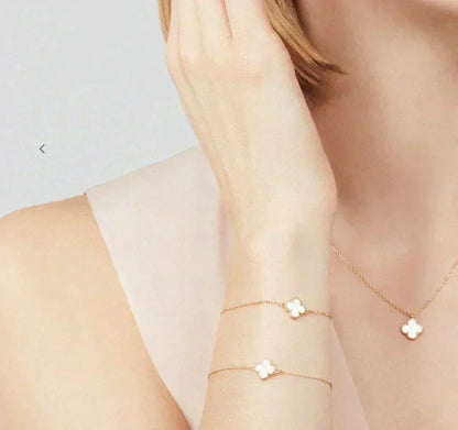 [Super Jewellery]CLOVER MINI 9.5MM WHITE MOTHER-OF-PEARL NECKLACE