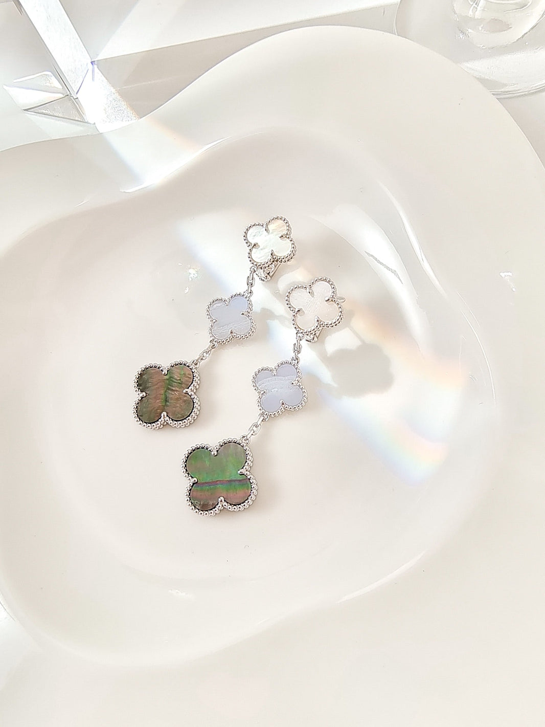 [Super Jewellery]CLOVER 3 MOTIFS CHALCEDONY DARK MOP SILVER EARRINGS