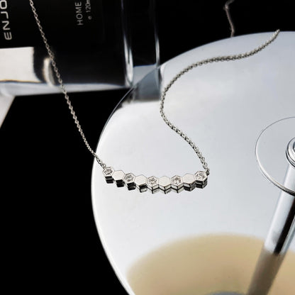 [Super Jewellery]BEE MY LOVE DIAMOND NECKLACE