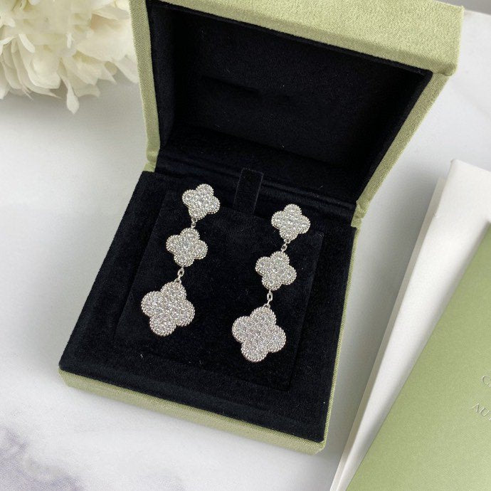 [Super Jewellery]CLOVER 3 MOTIF DIAMOND SILVER DROP EARRINGS