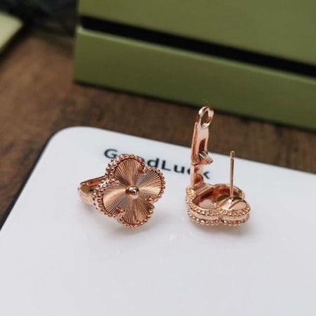 [Super Jewellery]CLOVER MEDIUM STUD EARRINGS