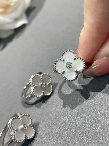 [Super Jewellery]CLOVER SILVER MOP DIAMOND RING