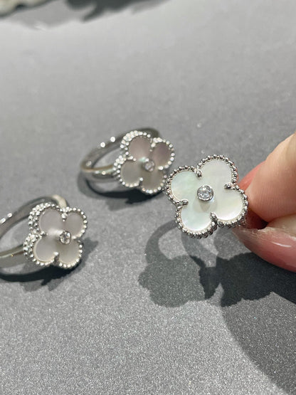 [Super Jewellery]CLOVER SILVER MOP DIAMOND RING