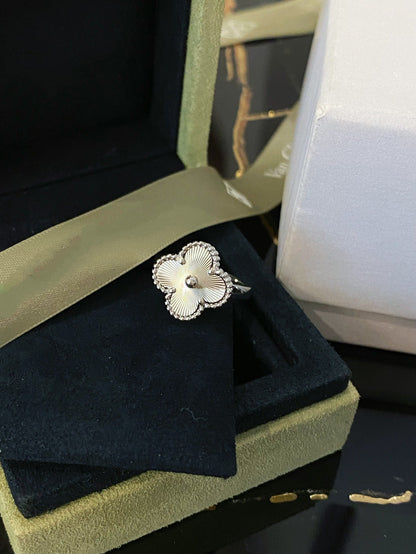[Super Jewellery]CLOVER SILVER RING