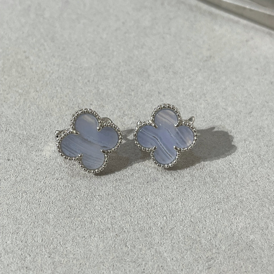 [Super Jewellery]CLOVER CHALCEDONY SILVER STUD EARRINGS