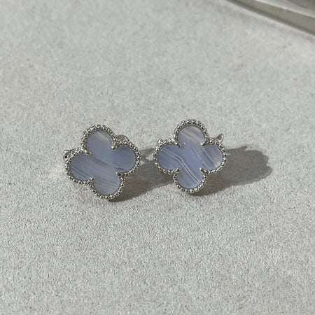 [Super Jewellery]CLOVER CHALCEDONY SILVER STUD EARRINGS