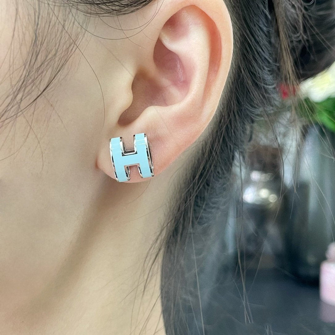 [Super Jewellery]POP H SKY BLUE STUD EARRINGS