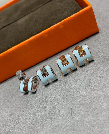 [Super Jewellery]POP H SKY BLUE STUD EARRINGS