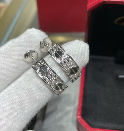[Super Jewellery]LOVE CERAMIC DIAMOND PAVED SILVER EARRINGS