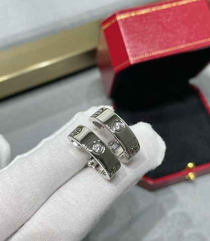 [Super Jewellery]LOVE 5.5MM 1 DIAMOND EARRINGS