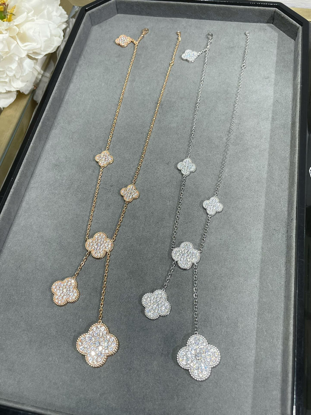 [Super Jewellery]CLOVER 6 MOTIF DIAMOND PAVED NECKLACE