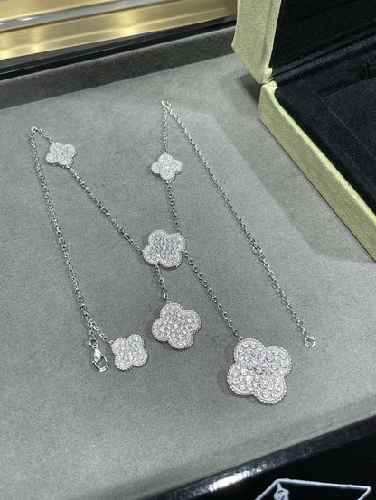 [Super Jewellery]CLOVER 6 MOTIF DIAMOND PAVED NECKLACE