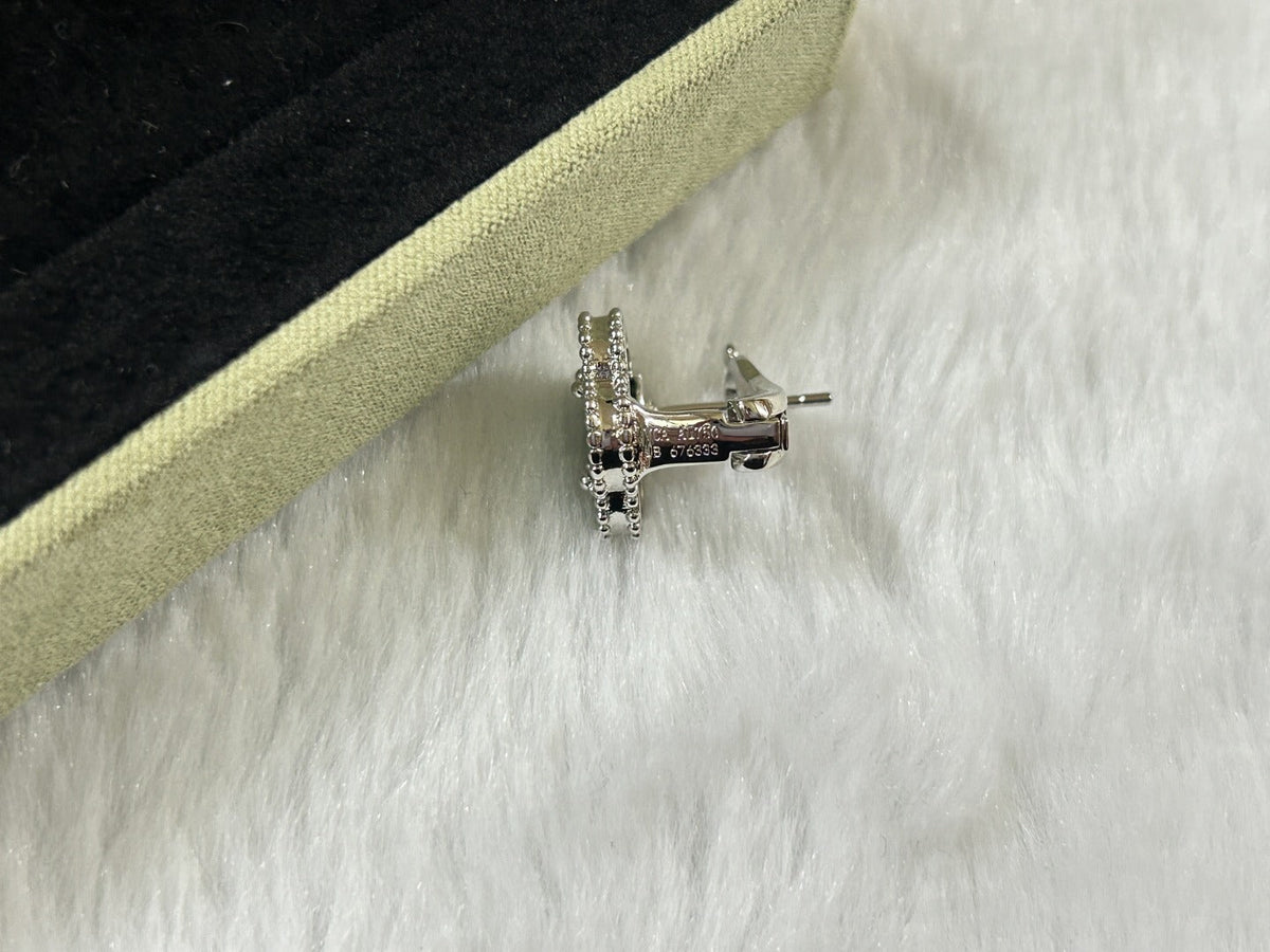 [Super CiCi ]CLOVER PIETERSITE MITTLERE OHRSTECKER