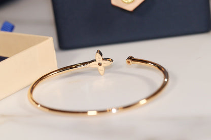 [Super Jewellery]IDYLLE GOLD OPEN BRACELET DIAMOND PAVED