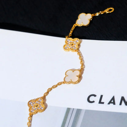 [Super Jewellery]CLOVER WHITE PEARL MOP 5 MOTIF BRACELET COLLECTION