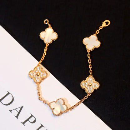 [Super Jewellery]CLOVER WHITE PEARL MOP 5 MOTIF BRACELET COLLECTION