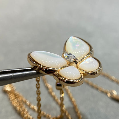 [Super Jewellery]BUTTERFLY MOP DIAMOND NECKLACE