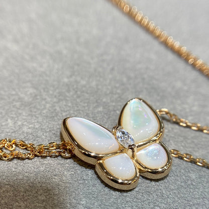 [Super Jewellery]BUTTERFLY MOP DIAMOND NECKLACE