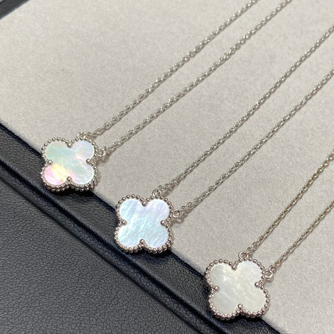 [Super Jewellery]CLOVER MEDIUM SILVER WHITE MOP NECKLACE