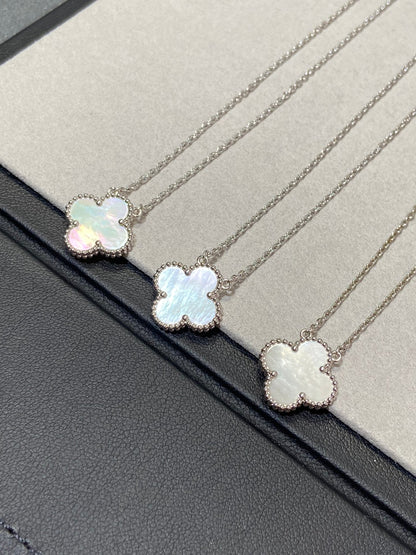 [Super Jewellery]CLOVER MEDIUM SILVER WHITE MOP NECKLACE