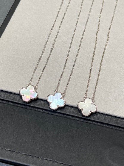 [Super Jewellery]CLOVER MEDIUM SILVER WHITE MOP NECKLACE
