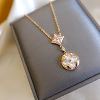 [Super Jewellery]STAR AND SUN WHITE MOP 2 MOTIF PINK GOLD NECKLACE