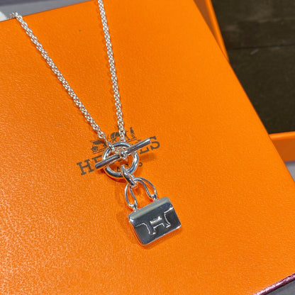 [Super Jewellery]CONSTANCE PEDANT SILVER NECKLACE